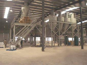 前三季度建材生產增速轉正，行業利潤恢復至去年同期水平，工礦機械設備銷售迎來新機遇